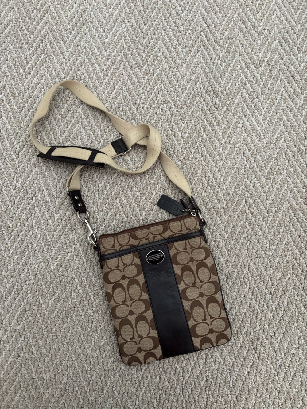 Coach signature canvas crossbody bag